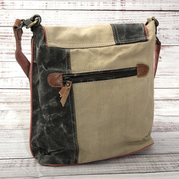 Nautical Distressed Canvas Crossbody Bag - Black and Tan NWT - Picture 2 of 13